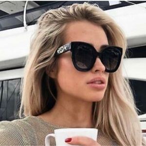 Gucci Star Sunglasses GG0208S